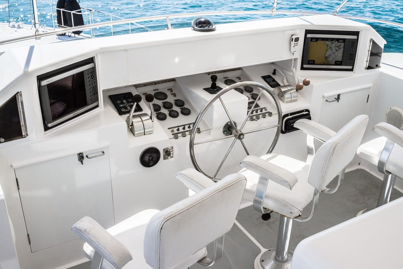 Boat helm with instrument panel and electronics